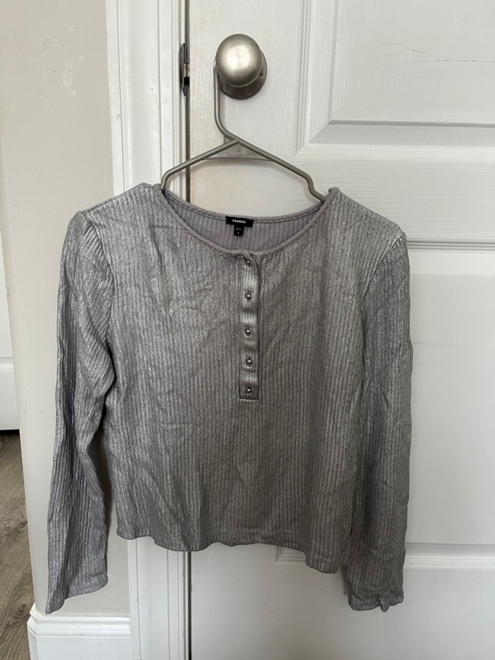 Express Metallic Light Gray Ribbed Snap Top